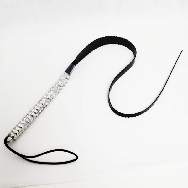 bullwhip bull whip dragon tail tongue flogger pain bloodsport blood play handmade handcrafted bdsm sex dungeon dominatrix
